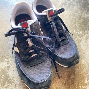 Womens 311 Classic New Balances black and white